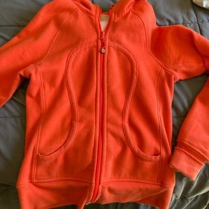 Lulu lemon sweatshirt